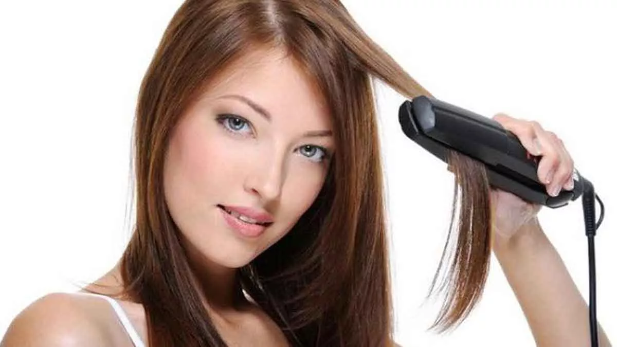 Luruskan Rambut Keriting dengan 5 Cara Aman Ini