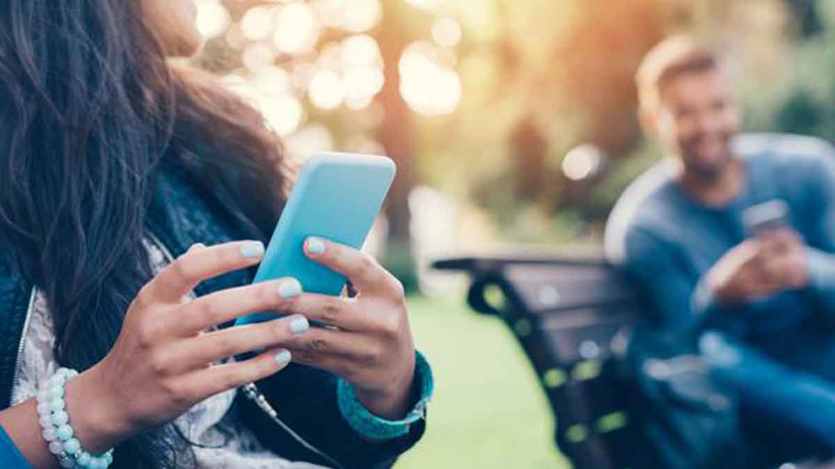 4 Cara Tak Oversharing di Aplikasi Kencan