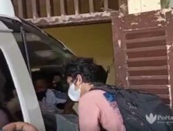 Densus 88 Geledah Rumah Warga Sumenep, Sita Sejumlah Benda Yang Diduga BB