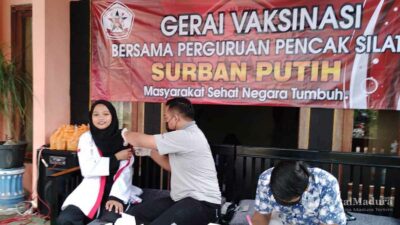 Bentuk Kekebalan Komunal, Perguruan Pencak Silat Surban Putih Lakukan Suntik Vaksin