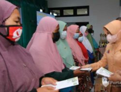 HUT ke-22, DWP Sumenep Bantu Duafa hingga Bersih-bersih ke Level Bawah