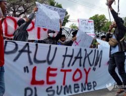 Buntut Putusan PTUN, ARM Demo Minta Rasidi Dilantik