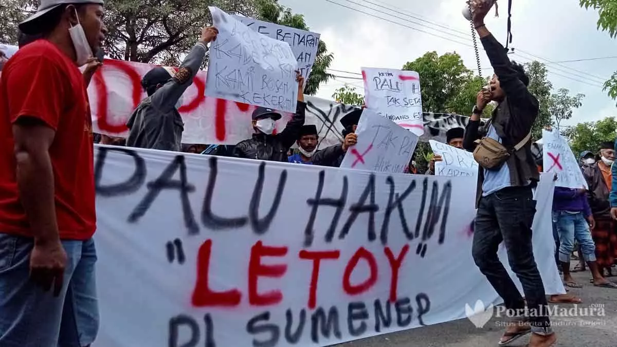 Buntut Putusan PTUN, ARM Demo Minta Rasidi Dilantik