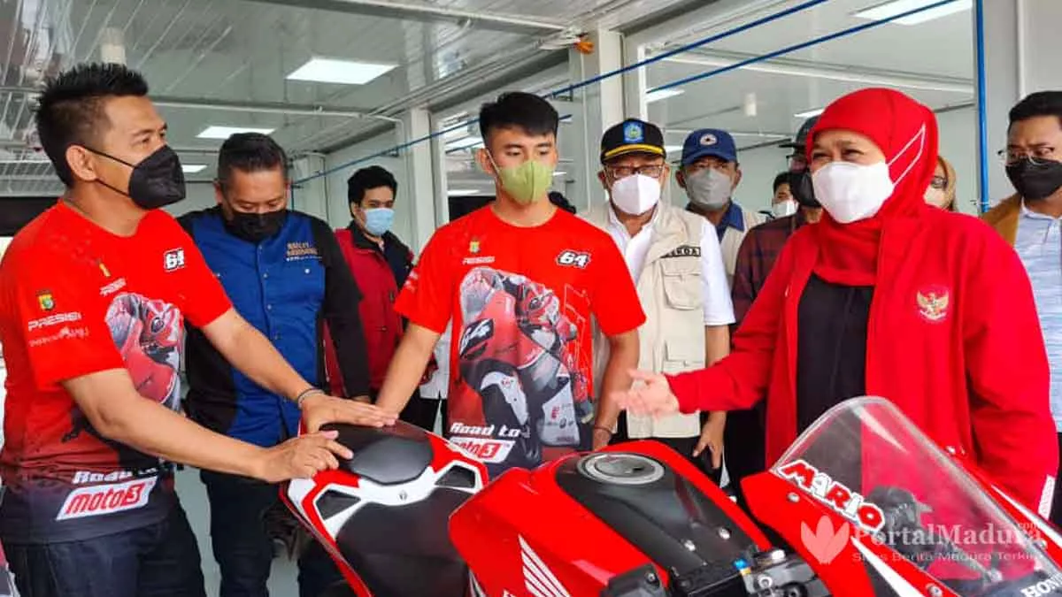 Khofifah Pantau Langsung Latihan Mario di Sirkuit Mandalika