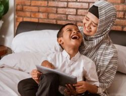Orang Tua, Yuk Ajarkan Anak Anda Mencintai Rasulullah Sejak Dini