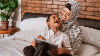Orang-Tua,-Yuk-Ajarkan-Anak-Anda-Mencintai-Rasulullah-Sejak-Dini