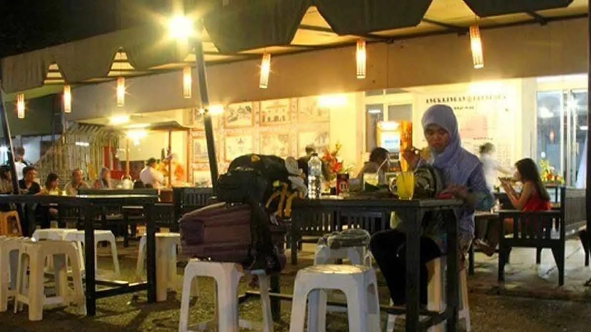 5 Cara Buka Usaha Angkringan Kekinian, Dijamin Ramai Pengunjung!