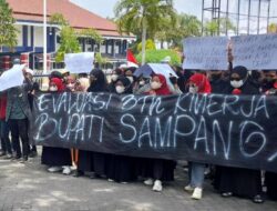 Demo Pemkab, Wabup Sampang Ajak Mahasiswa Duduk Bareng