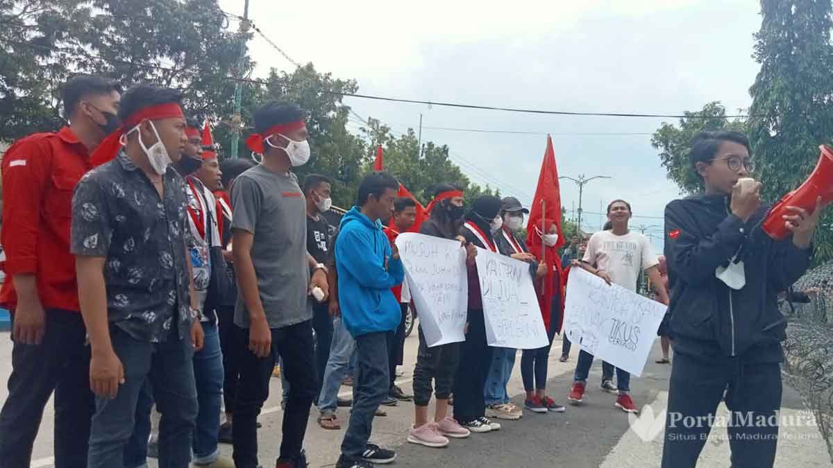 Demo BK, GMNI Sumenep Desak Oknum Dewan Minta Fasilitas ke Perusahaan Migas Diusut