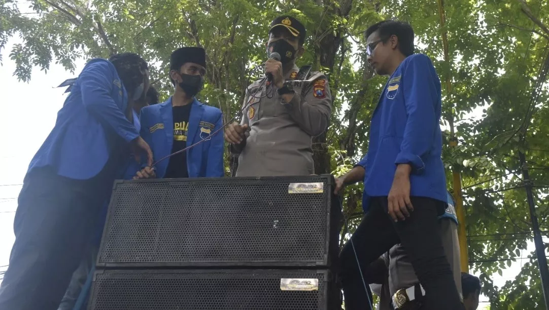 Aksi PMII Sampaikan Tuntutan, Begini Respon Kapolres Sumenep