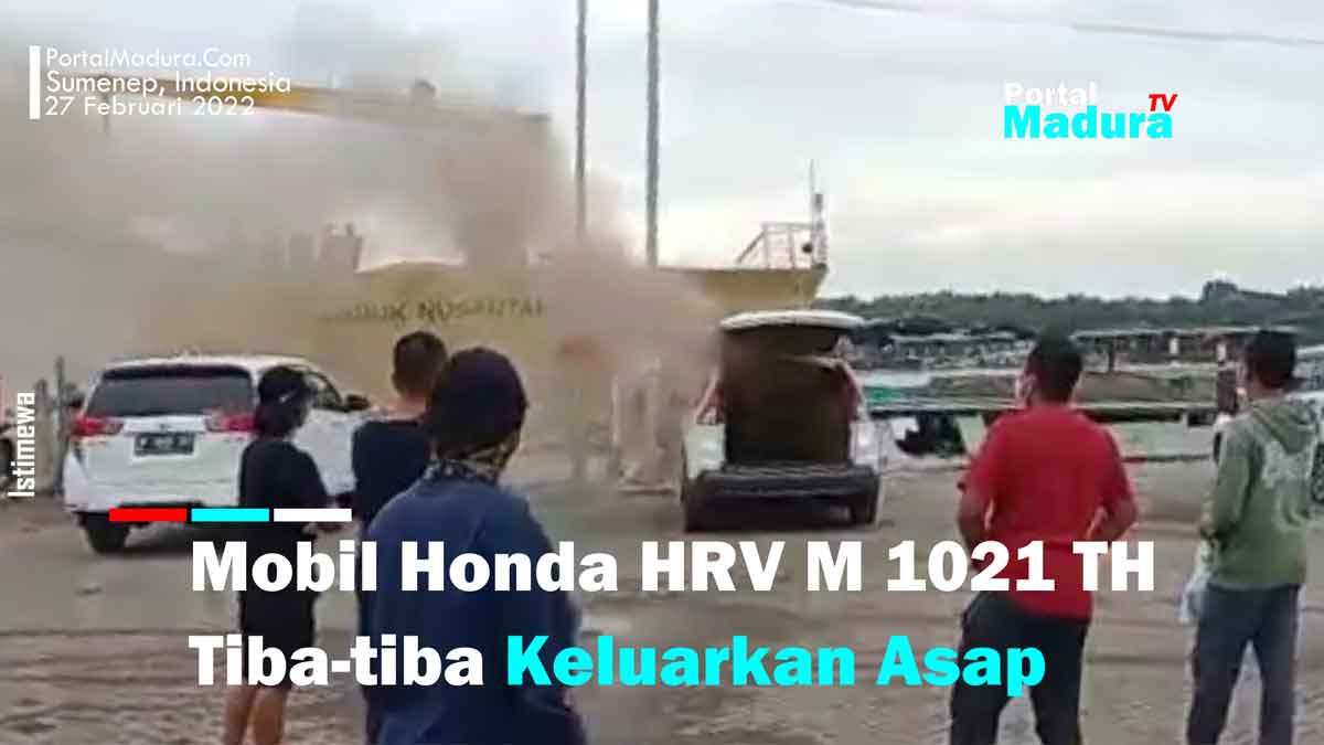 Diparkir, Mobil Honda HRV Keluarkan Asap di Pelabuhan Pelindo III Kalianget