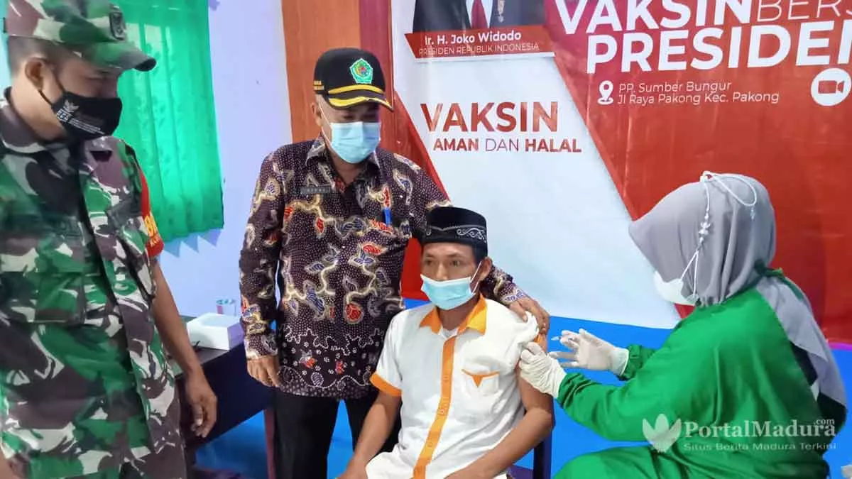 Vaksinasi Massal di 13 Kecamatan dan Ponpes di Pamekasan