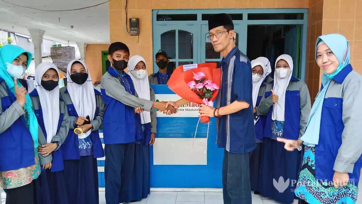 Tim Jurnalistik Teratai MTsN 1 Sumenep Kunjungi Redaksi PortalMadura.Com