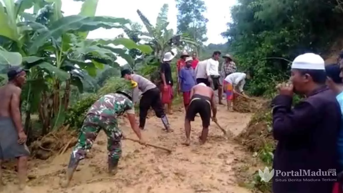 Bukit Basoka Sumenep Longsor, Jalan Utama Desa Sempat Tertutup