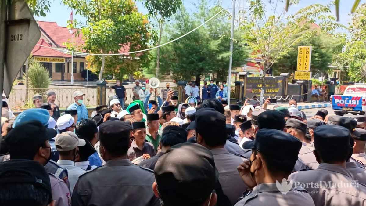 Demo Kemenag Sampang, PPIS Nyatakan Mosi Tidak Percaya Menag RI