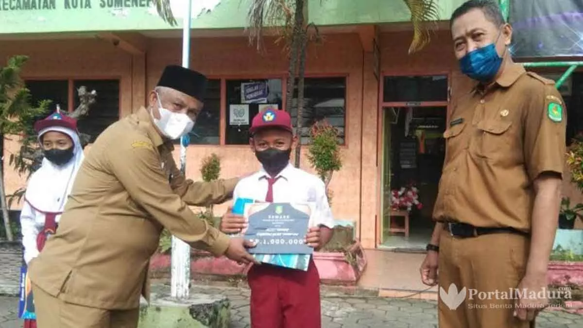 Disbudporapar Sumenep Beri Reward Atlet Peraih Medali Emas Renang &Amp; Bulu Tangkis - Portalmadura.com Disbudporapar Sumenep Beri Reward Atlet Peraih Medali Emas Renang & Bulu Tangkis