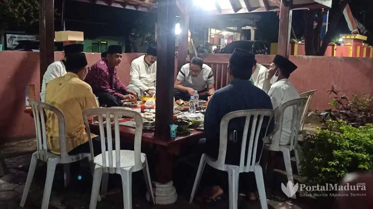 Ketika Bupati Fauzi Bermalam di Bumi Dzikir