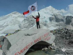 Merah Putih dan SAI Berkibar di Puncak Gunung Everest, Tertinggi di Dunia
