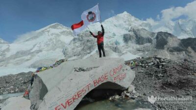 Merah Putih dan SAI Berkibar di Puncak Gunung Everest, Tertinggi di Dunia