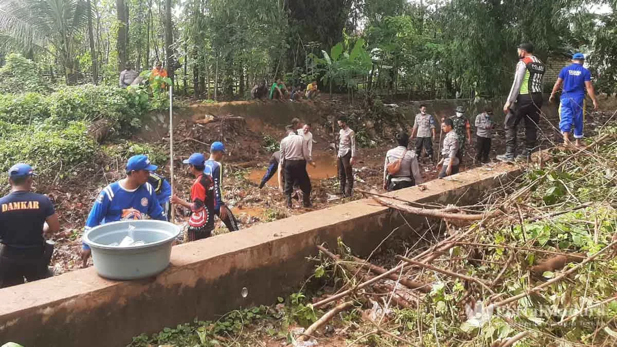 Pencarian Anak SD Hilang Terseret Arus Sungai Dilanjutkan