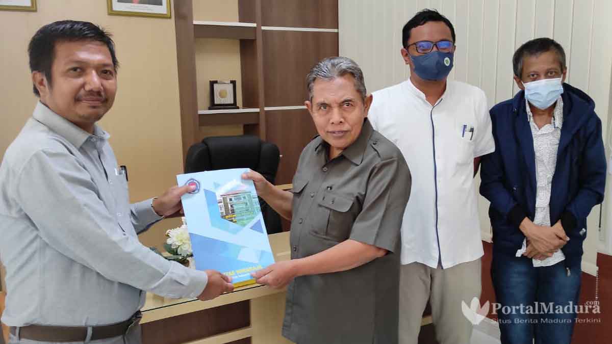 Senat Universitas Wiraraja Serahkan Hasil Pemilihan Rektor ke Yayasan Arya Wiraraja
