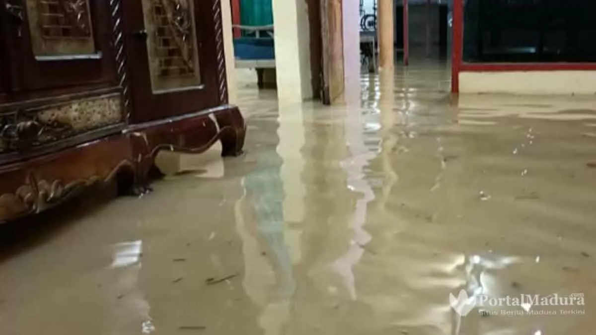 Sungai Kemuning Meluap, Banjir Sampang Semakin Tinggi