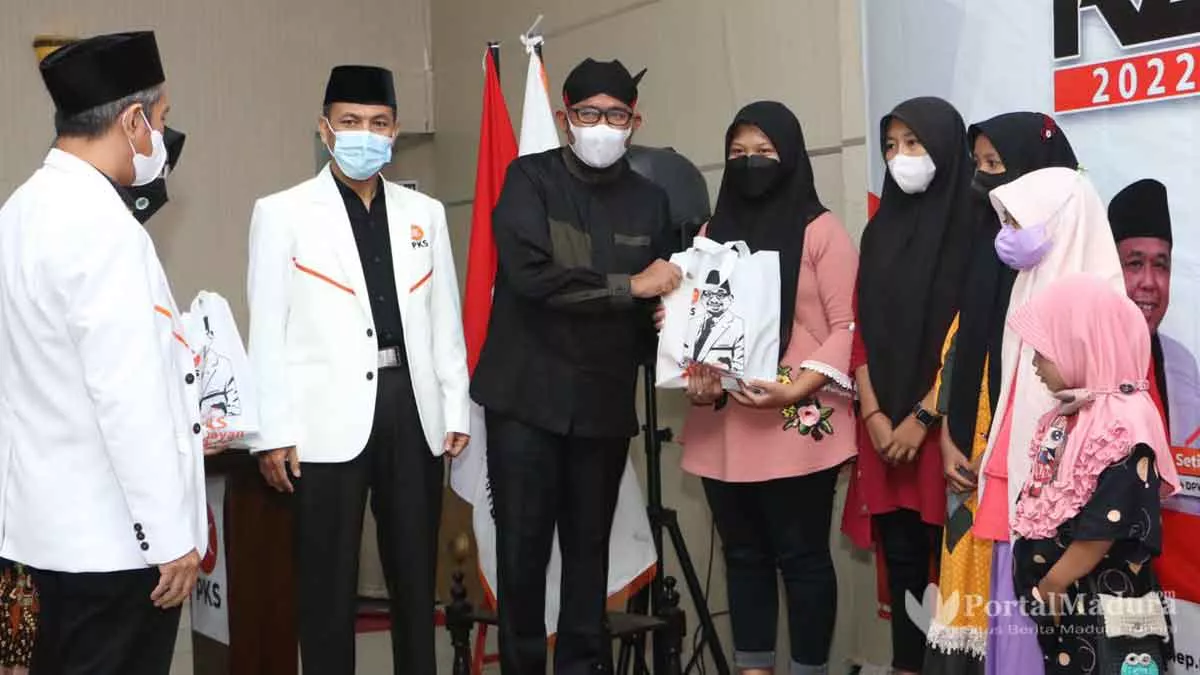 Pengentasan Kemiskinan Jadi Skala Prioritas Rakerda Pks Sumenep 2022 - Portalmadura.com Pengentasan Kemiskinan Jadi Skala Prioritas Rakerda PKS Sumenep 2022