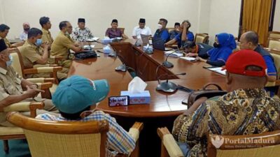 Indikasi Penyimpangan BLT DD, Warga Ngadu ke DPRD Sampang