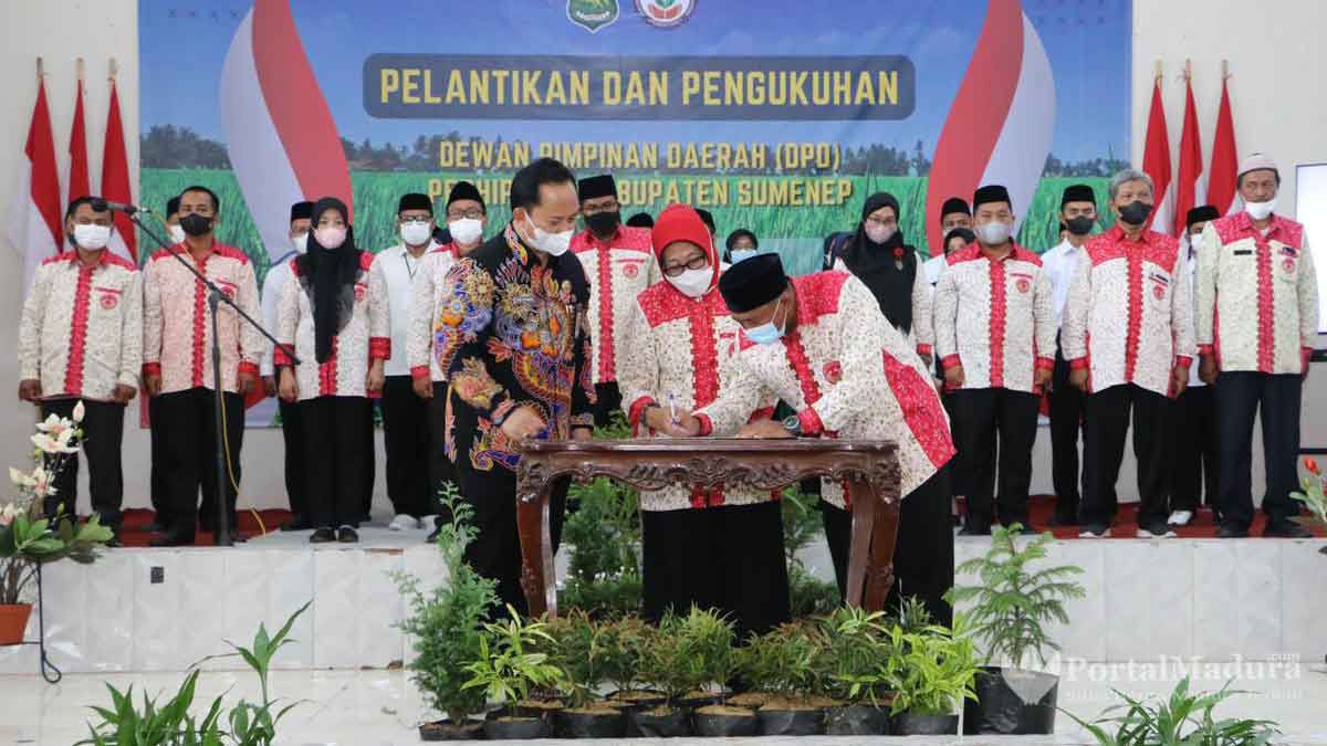 Kepengurusan Perhiptani Sumenep Dikukuhkan, Kadis DKPP Ingatkan Kerja Profesional