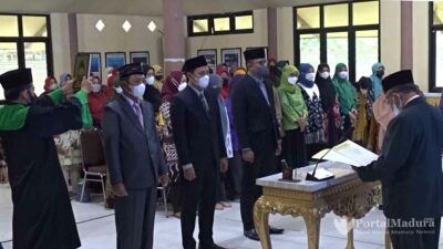 Lantik Wakil Rektor, Pjs Ketum Yayasan Titip Unija Harus Tetap Unggul