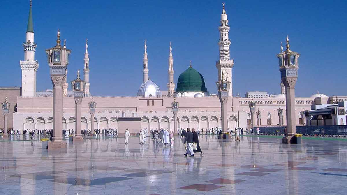 Masya-Allah,-Inilah-5-Masjid-Terindah-dan-Bersejarah-di-Negara-Arab