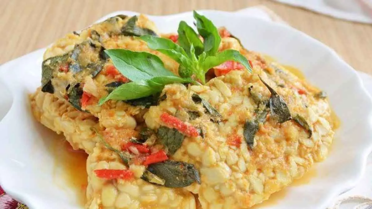Menu Buka Puasa : Tempe Goreng Masak Woku, Pedas dan Gurih