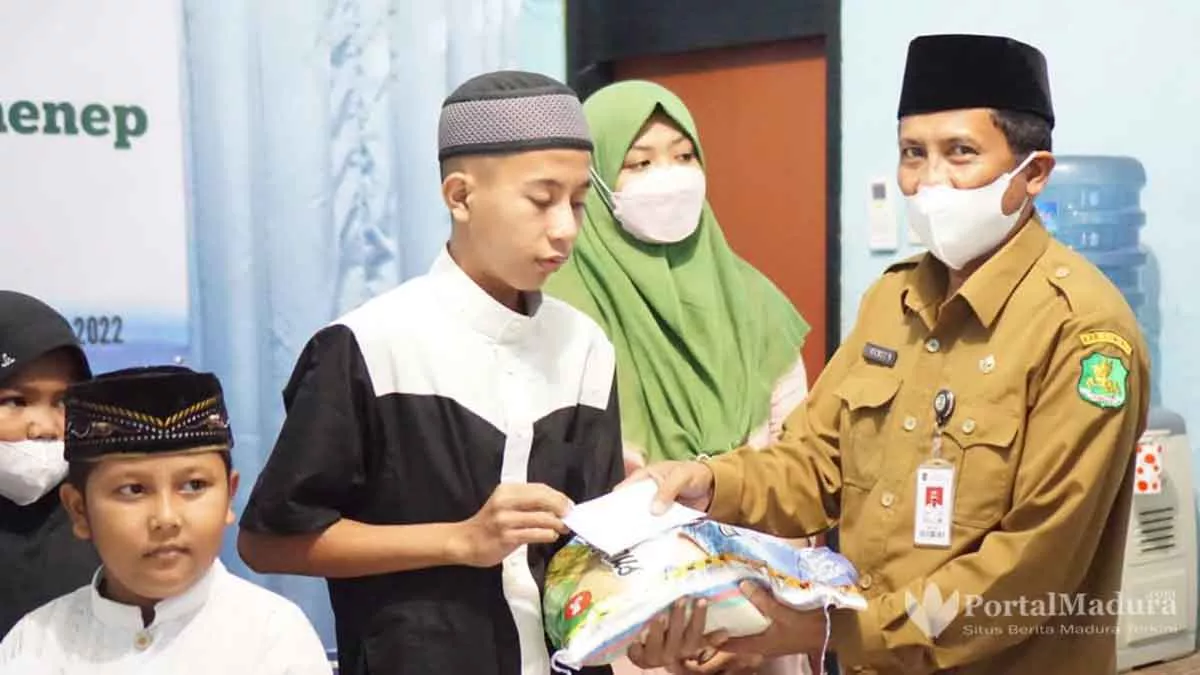 PWI Sumenep Santuni Anak Yatim