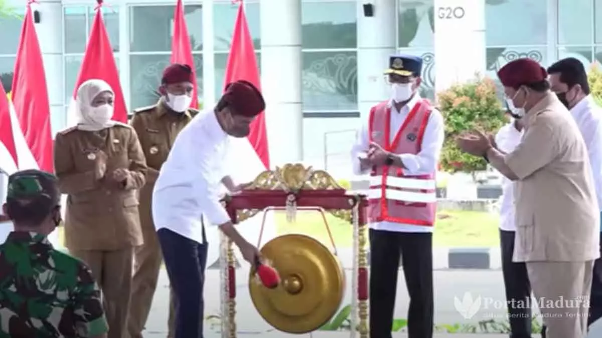 Presiden Jokowi Resmikan Bandara Trunojoyo Sumenep