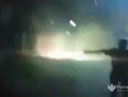 Viral Video ‘Saling Serang’ Pakai Petasan, Kades Sebut Hanya Hiburan