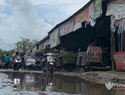 Pengunjung Tak Betah, Pasar Anom Sumenep Bau Busuk