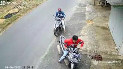Viral Video Maling Motor Terekam CCTV di Sumenep