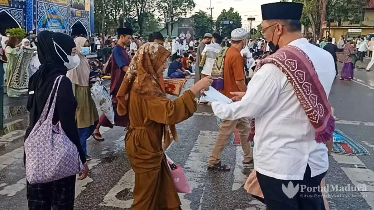 Foto-Jemaah Salat Idulfitri 1443 H Masjid Jamik Sumenep - Portalmadura.com FOTO-Jemaah Salat Idulfitri 1443 H Masjid Jamik Sumenep