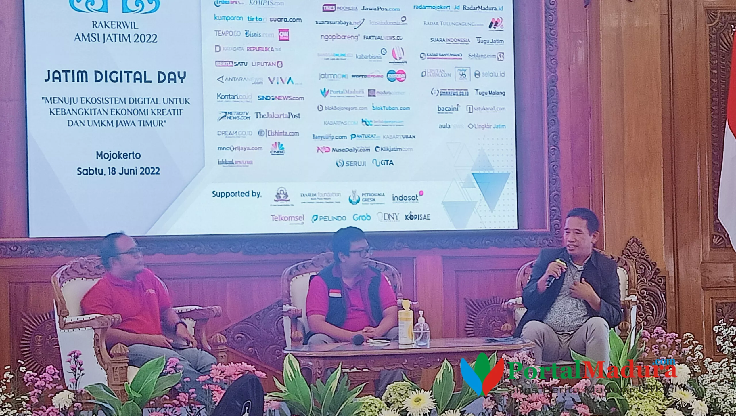 Seminar Jatim Digital Day, Menteri Teten Masduki Apresiasi AMSI