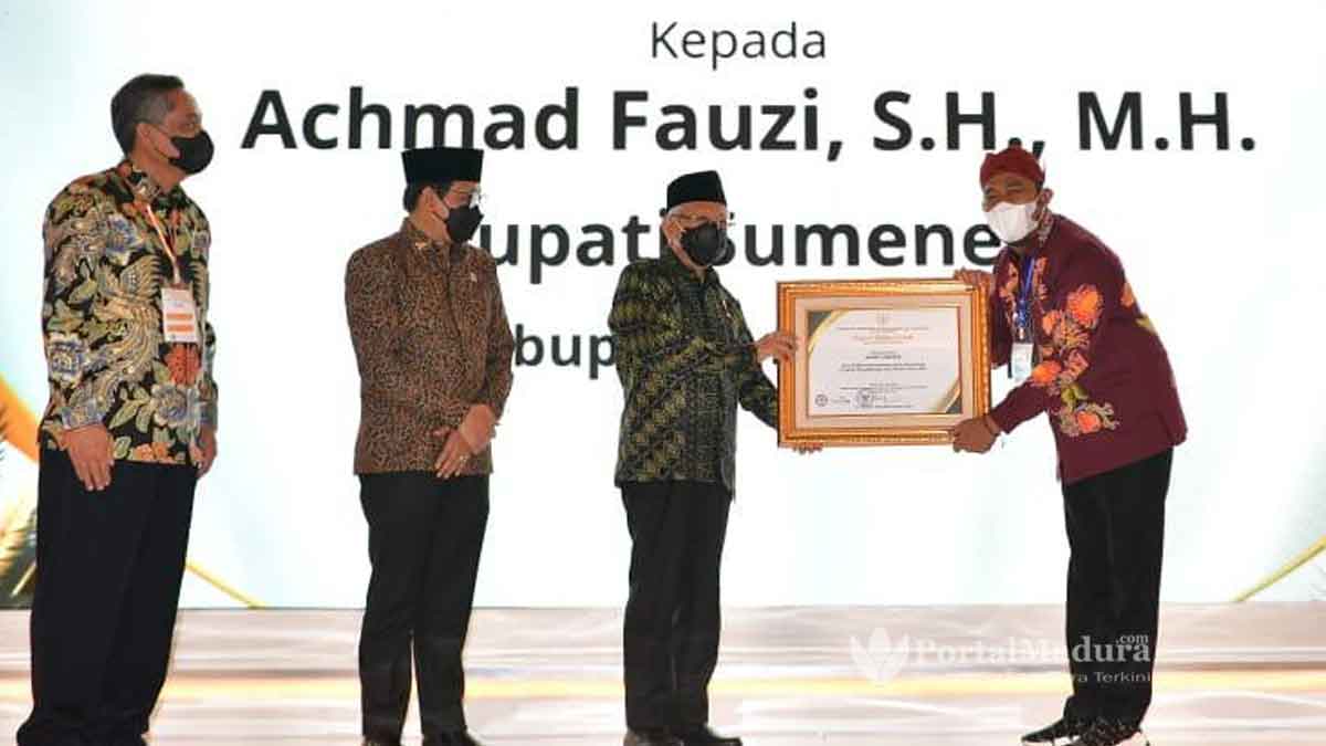 Kembangkan Desa Wisata, Bupati Sumenep Raih Penghargaan Kemndes-PDTT