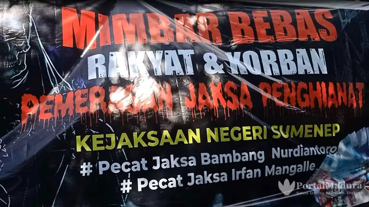 Massa Aksi Bpk Bertahan, Minta Bukti Oknum Jaksa B &Amp; I &Quot;Dipecat&Quot; Dari Kejari Sumenep - Portalmadura.com Massa Aksi BPK Bertahan, Minta Bukti Oknum Jaksa B & I "Dipecat" dari Kejari Sumenep