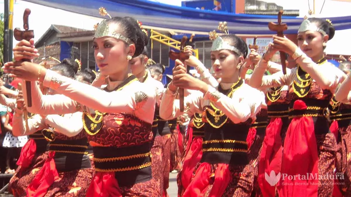 Tari Ghâmbhu Lahir dari Keraton Batuputih Sumenep