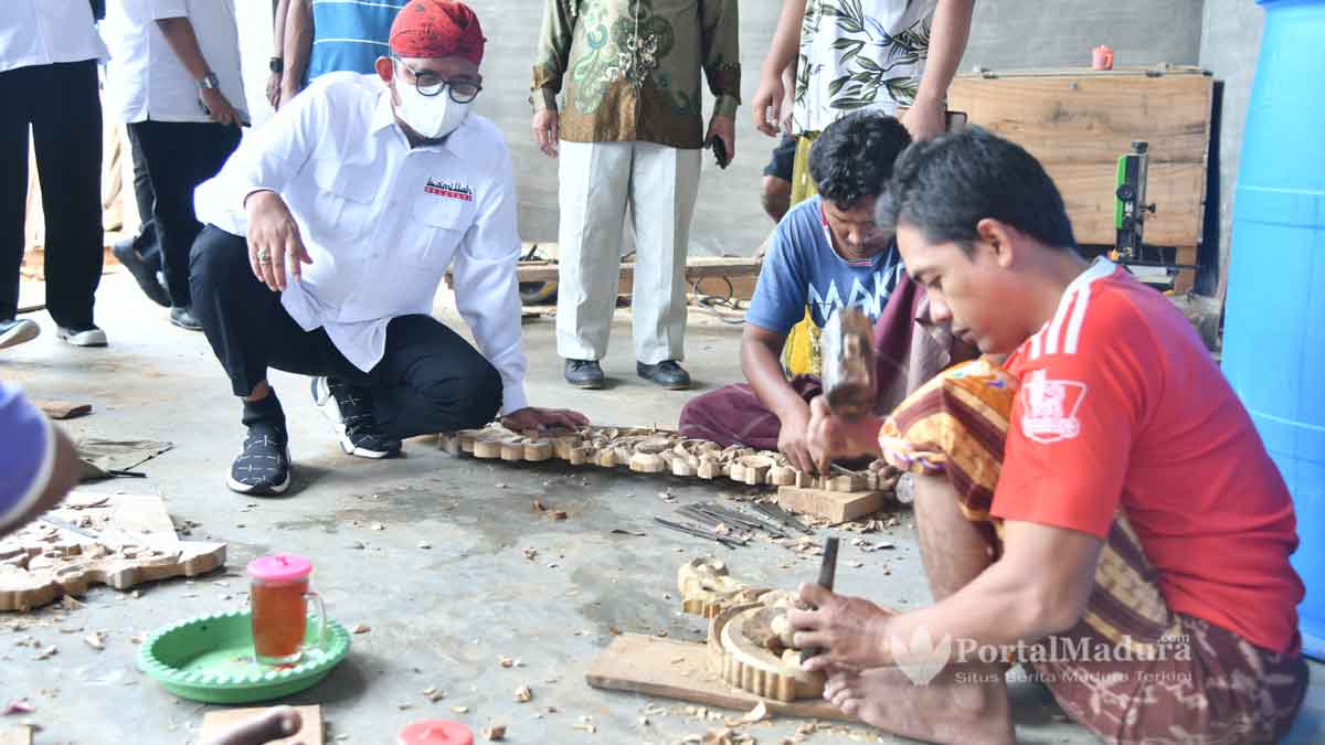Bupati Sumenep Dorong Pemasaran Seni Ukir Kayu Karduluk Pakai e-Katalog