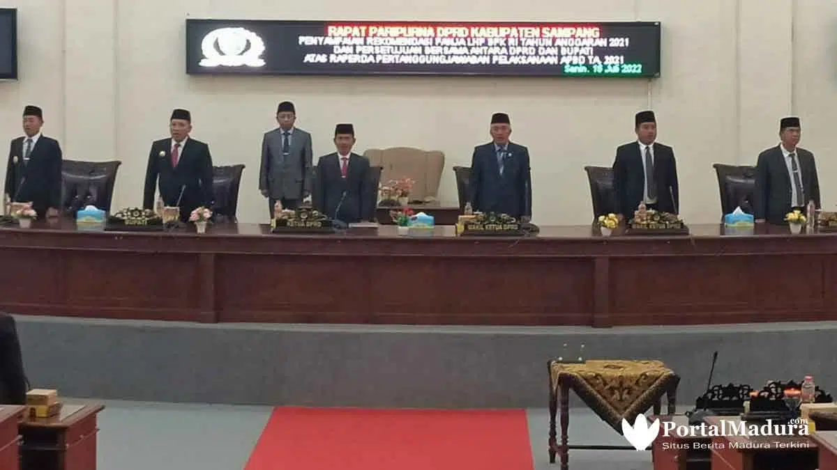Rapat Paripurna, DPRD Sampang Sampaikan Rekomendasi LHP BPK RI
