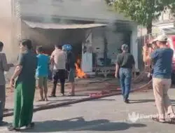 Kebakaran Landa Ruko Warga Sampang