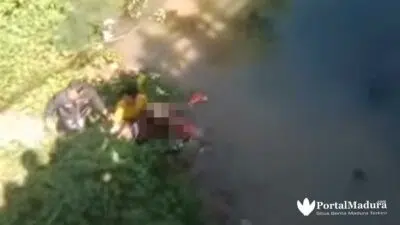 Korban Kecebur Sungai, Viral Kecelakaan di Jembatan Sullam Banyuwates Sampang