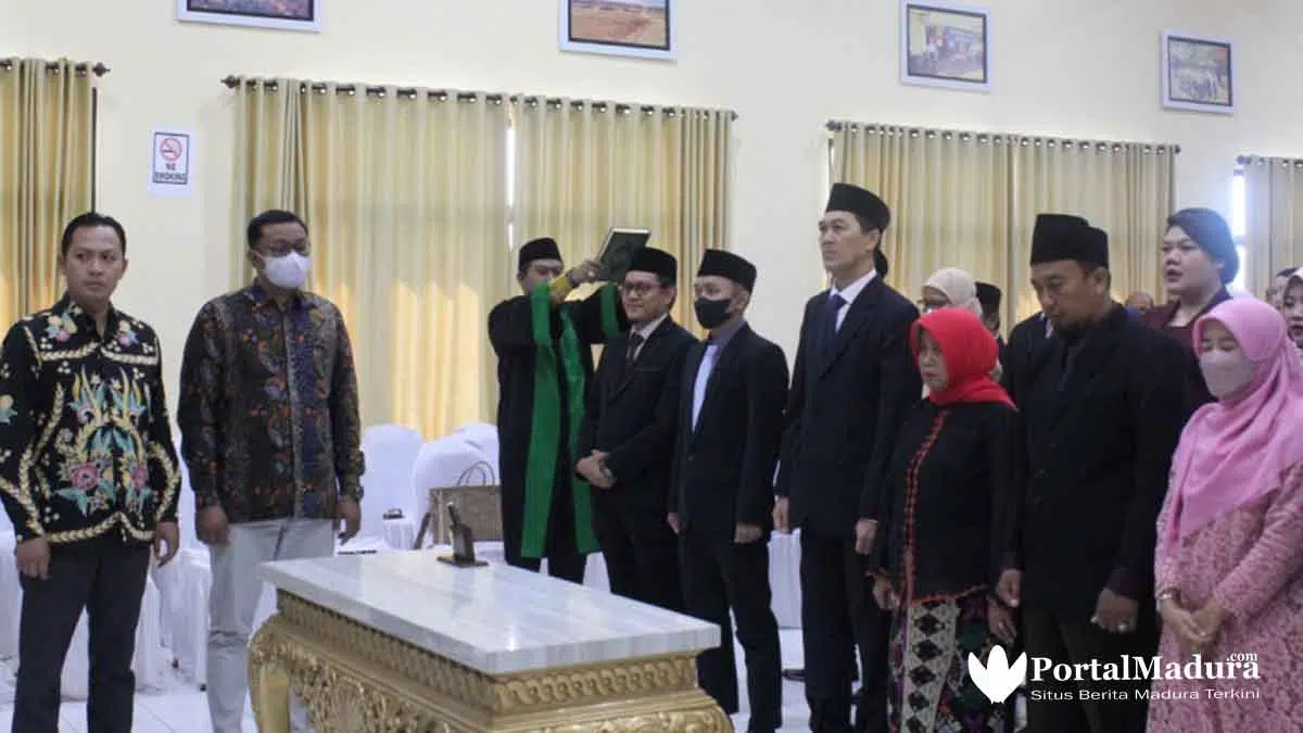 Lantik Pejabat Struktural, Rektor Unija Harap Jadi Penggerak Manajemen Satker
