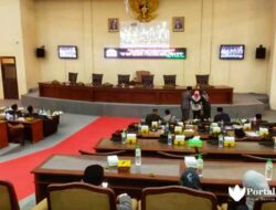 Rapat Paripurna Istimewa DPRD Sampang Dengarkan Pidato Kenegaraan Presiden RI