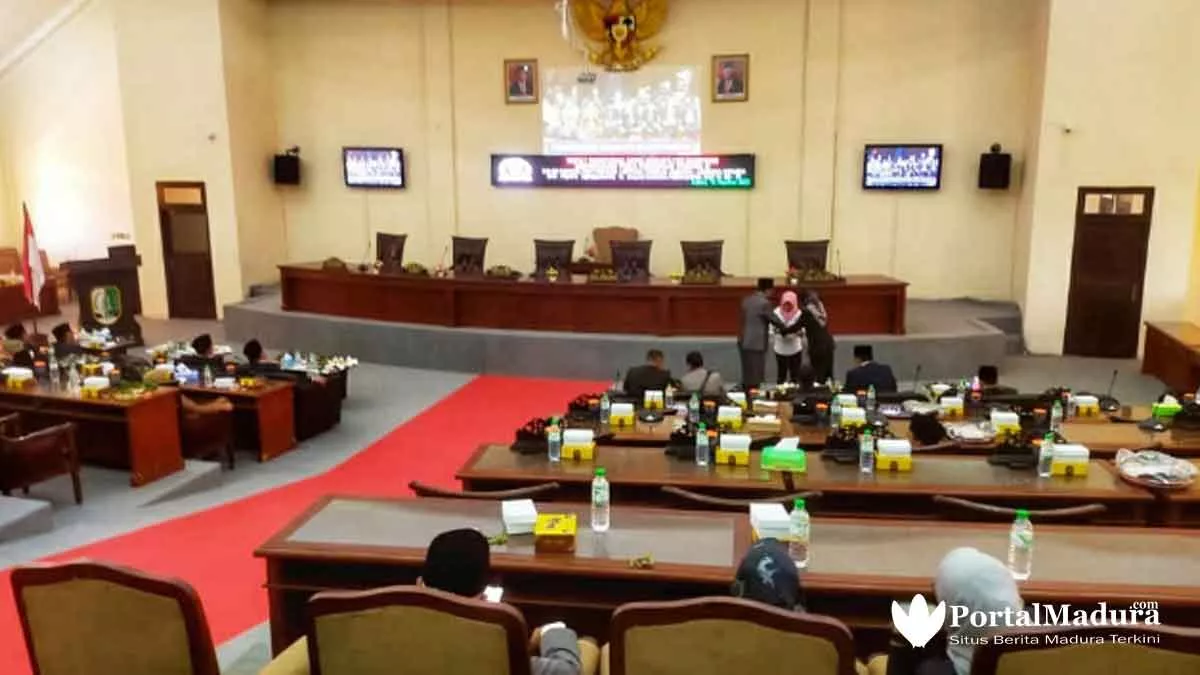 Rapat Paripurna Istimewa DPRD Sampang Dengarkan Pidato Kenegaraan Presiden RI