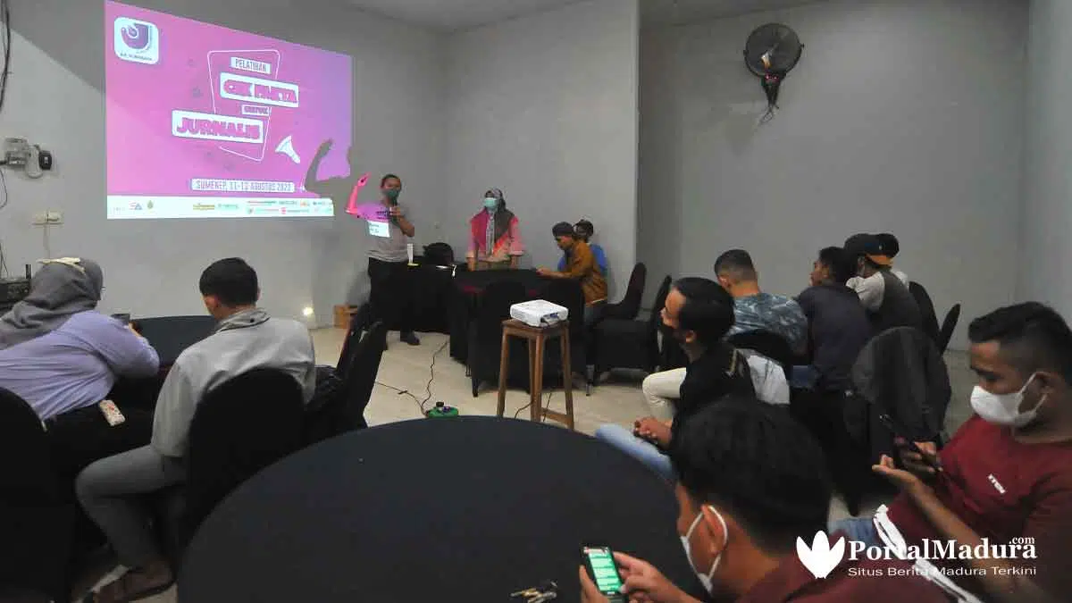 Jurnalis di Sumenep Belajar Cek Fakta